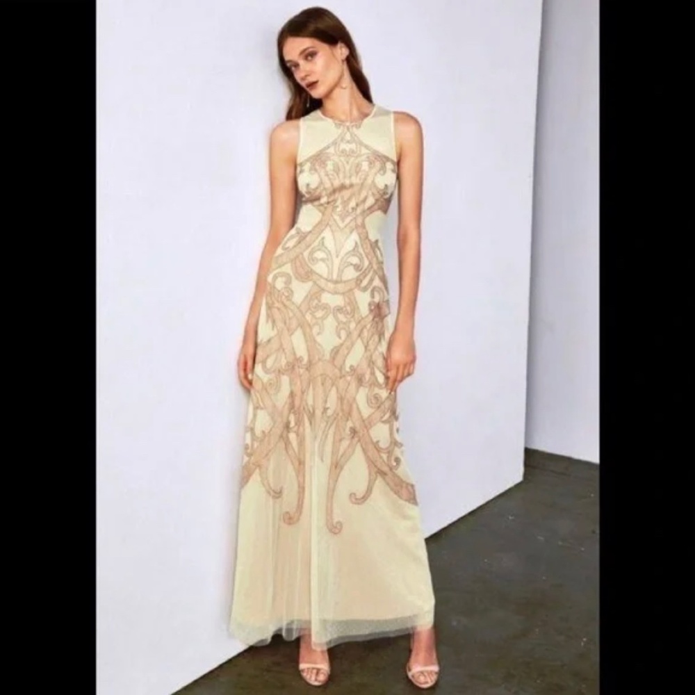 BCBGMAXAZRIA Acotas Lace-Appliqué Gown Dress Champagne Color Size 10 $498